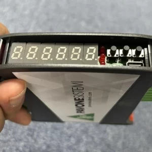 Đầu cân điện tử Pavone DAT 11 nhỏ gọn mạnh mẽ cho cân định lượng và tự động hóa 2 Đầu cân điện tử Pavone DAT11 mặt trước hiển thị màn hình LED